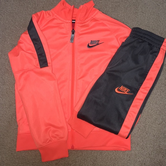 boys nike sweatsuit